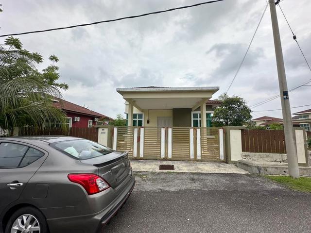 CORNER Durian Tunggal Belimbing Setia 1sty Bungalow FREEHOLD Gated