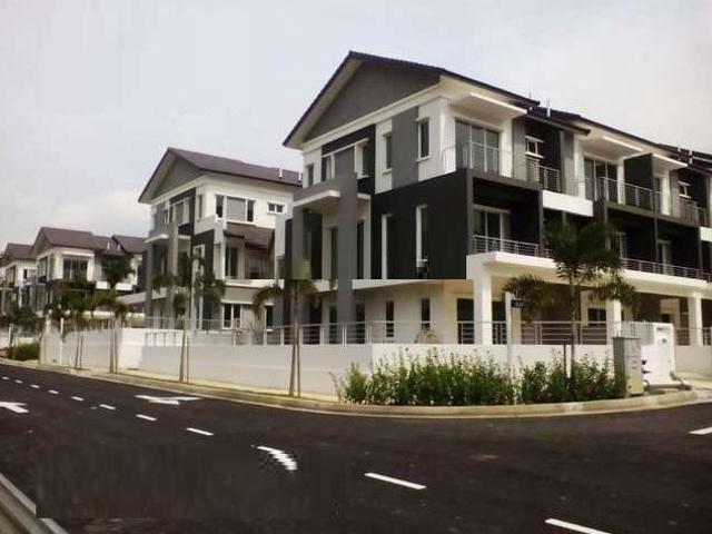 Corner Extra Land Triple Storey Terrace Taman Bayu Lagenda Rawang