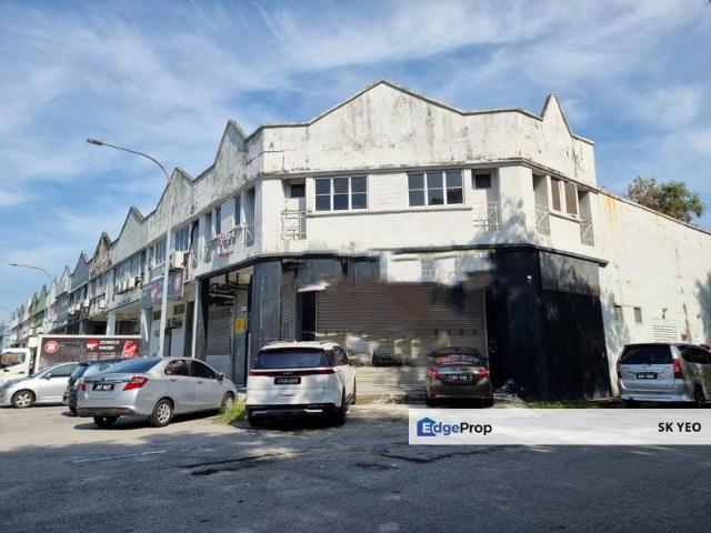 Corner factory Ara Damansara