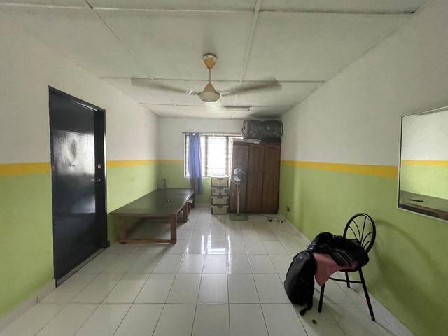 CORNER Flat Gugusan Seroja Seksyen 6 Kota Damansara