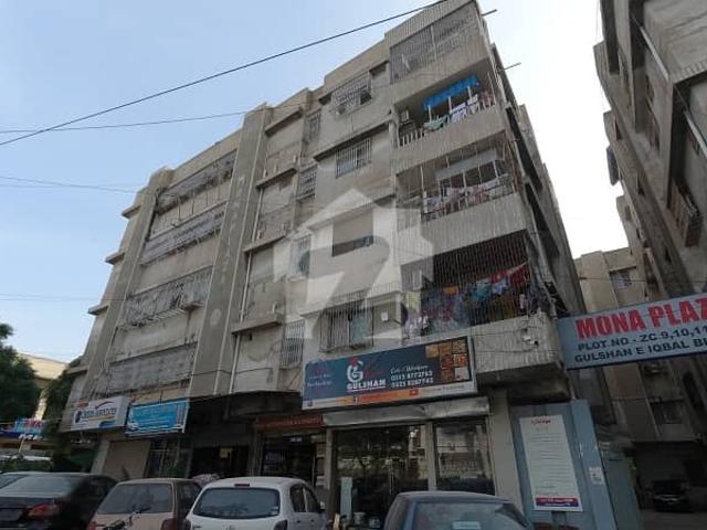 Corner Flat Of 1300 Square Feet Is Available For Sale In Gulshan E Iqbal Block 5