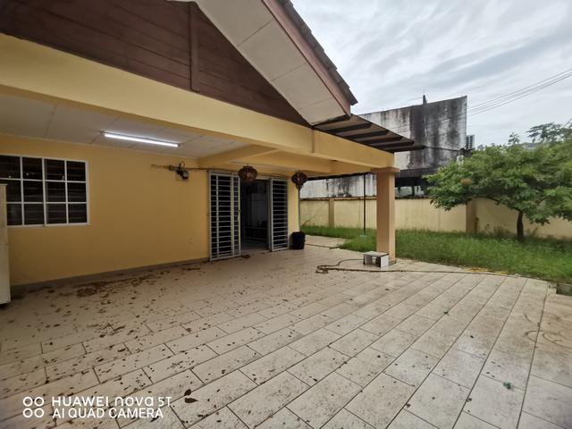 CORNER FREEHOLD TAMAN PUTRA PRIMA 40X60 5Room House Nr meranti jaya