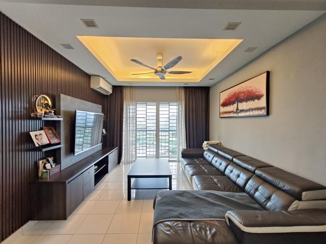 CORNER Koi Kinrara 1153sf Balcony Sunway view Fully Furnished Reno
