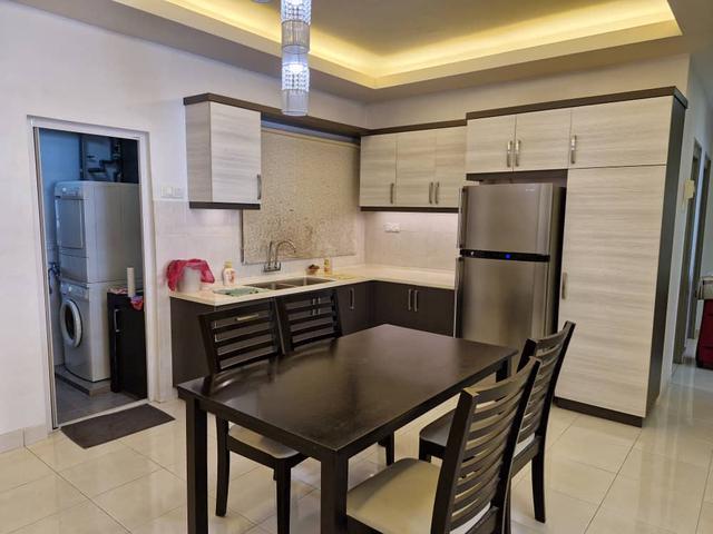 CORNER Koi Kinrara Reno Furnished below market price Ready Move in