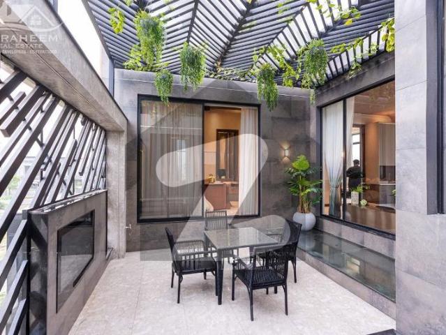 Kanal bungalaw kanal lawn house for sale at ideal location in dha phase 6