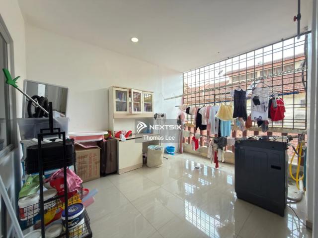 Corner Kemuning Aman Good Condition Below Market Price