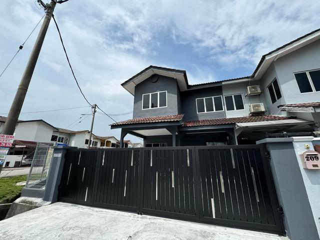 Corner Klang Utama Renovated