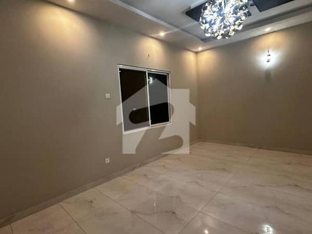 Corner House 3 Bed Dd Plus 3 Bed Dd 400 Yard Block 5 Gulshan