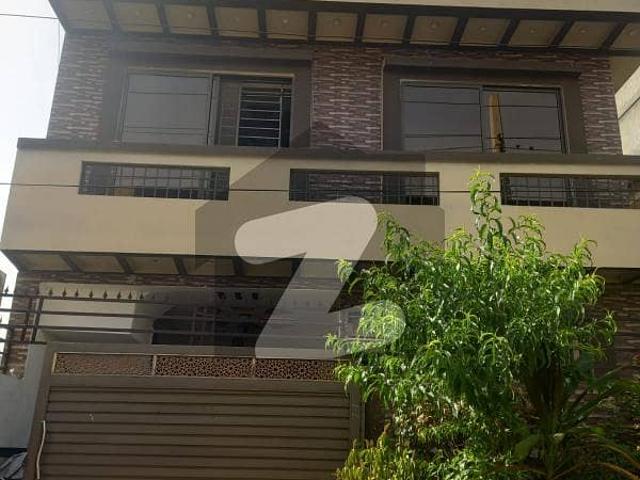 Corner House 25x60 In I 14/1 Near From Park And Main Road