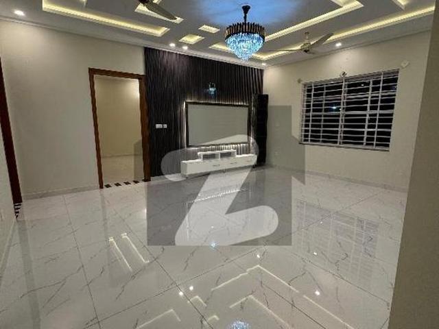 Corner House 40x80 14 Marla For Sale in G 13 Islamabad G 13