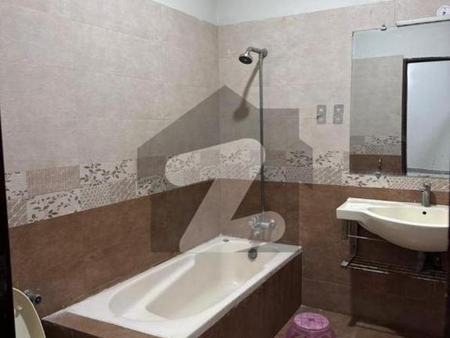 Corner house for sale f 8