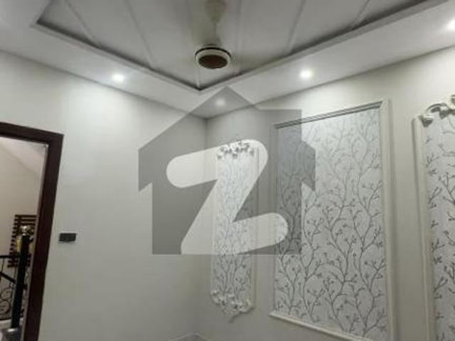 Corner House For sale In Citi Housing Society