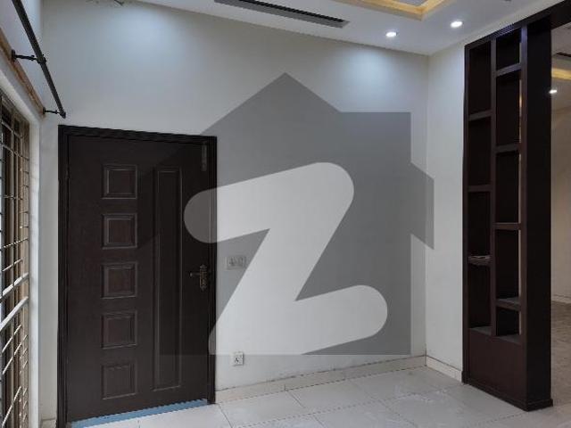 Corner House For sale In Beautiful Formanities Housing Scheme Block MM