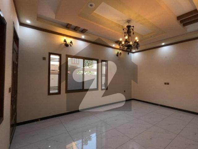 Corner House For sale In Karachi Saadi Town Block 2