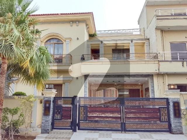 Corner House For Sale In Lahore Central Park Block G