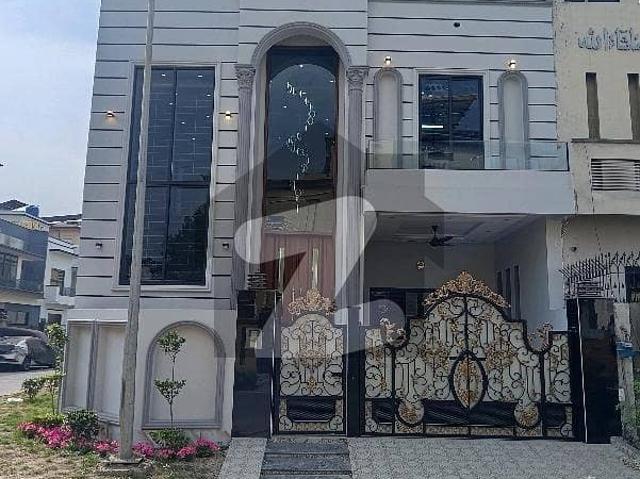 Corner House For Sale Situated In Citi Housing Society