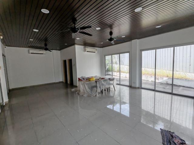 Corner House Super Deal Big Land SizeSgBesi Indah 4274sqft