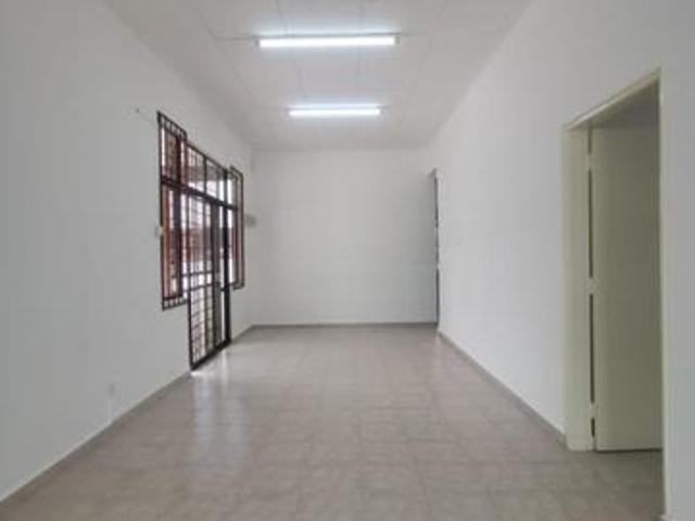 Corner House Tmn Daya Johor Property