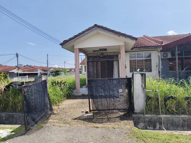 Corner Huge Land Single Storey Terrace Taman Vista Jaya Lukut PD