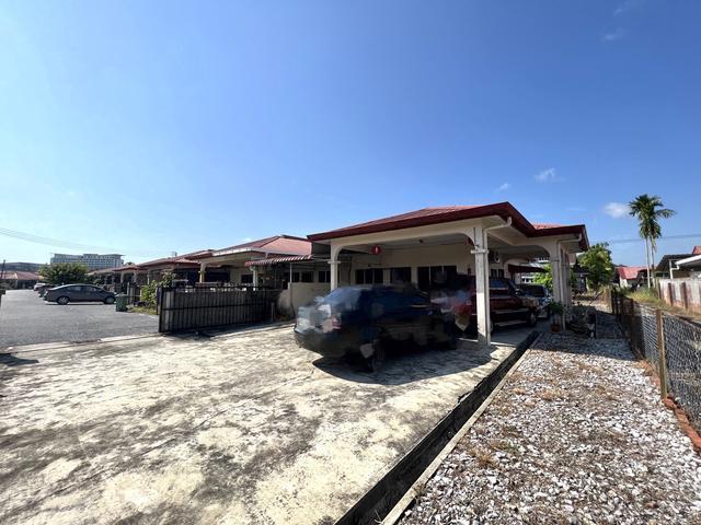 CORNER HUJUNG Teres Setingkatt DESA ILMU
