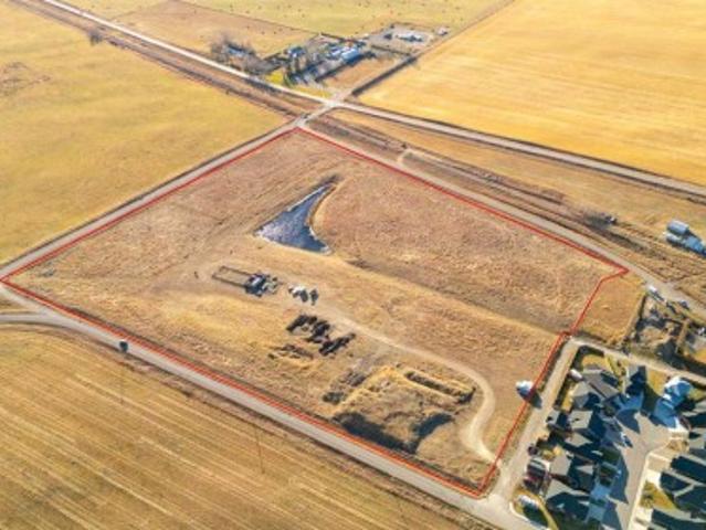 Corner Of Ross Ave And 674 Avenue East, Rural Foothills County, AB, T0L 0P0 vacant land for sale | Listing ID A2318 | Royal LePage