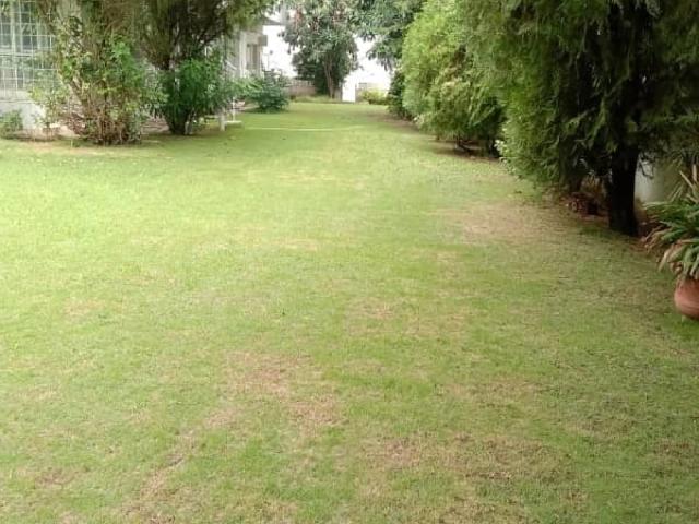 Corner old demolishable house for sale in F 6 Islamabad F 6 ID 80094
