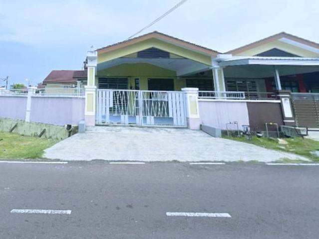 CORNER OPEN LOT Teres Setingkat Segamat Johor