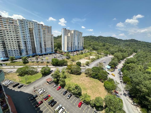 CORNER LOT5 BILIKPARKING BWH BLOKVIEW KLApartment Desaminium Rimba