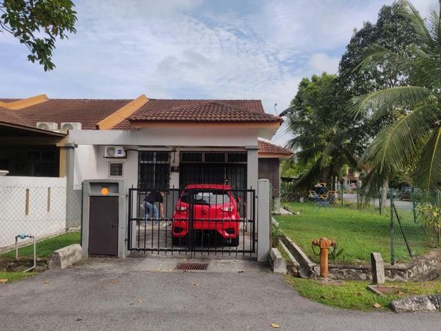 CORNER LOT MURAH Single Storey BSP7 Bandar Saujana Putra FOR SALE