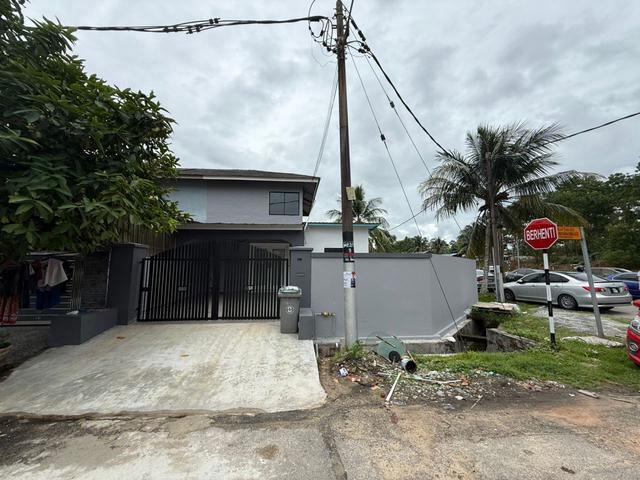 CORNER LOT Mount Austin NEWLY RENOVATED 2 Stry Low Cost UNBLOCK VIEW