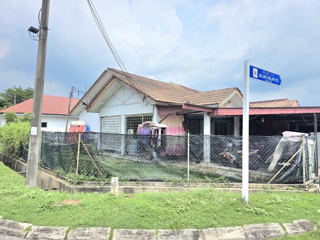 CORNER LOT NEGO Single Storey Taman Perepat Indah Kapar For Sale