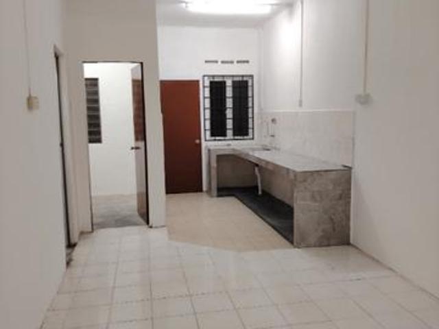 Corner Lot Non Bumi Rumah Teres Setingkat Taman Gadong Jaya Labu NS