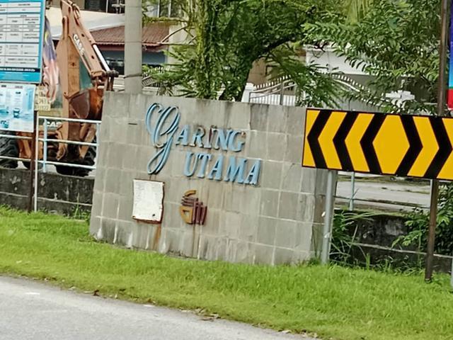 Corner lot at Taman Garing Utama Raang for Sale
