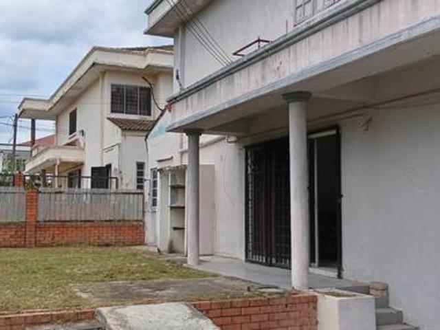 Corner Lot Bandar Sungai Long 2storey 4R3B Near SMK