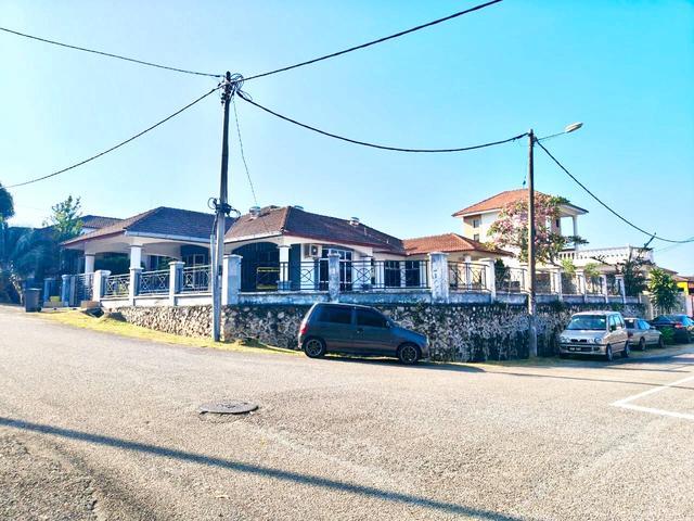 Corner Lot Banglo Setingkat Taman Permai Rembia Alor Gajah Melaka