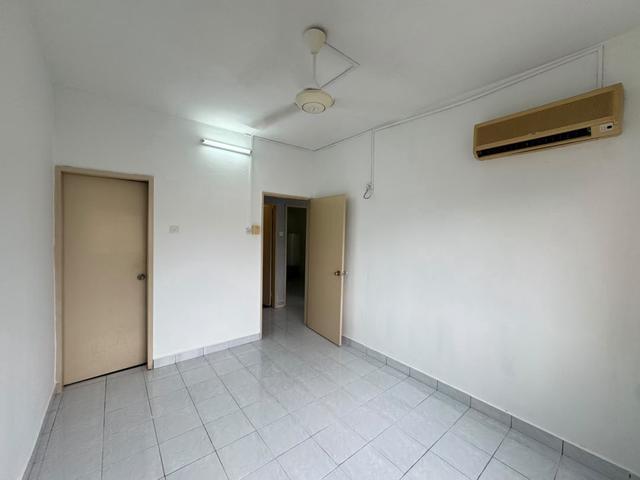 Corner Lot Baru refurbished Baru Cat Below Market Value