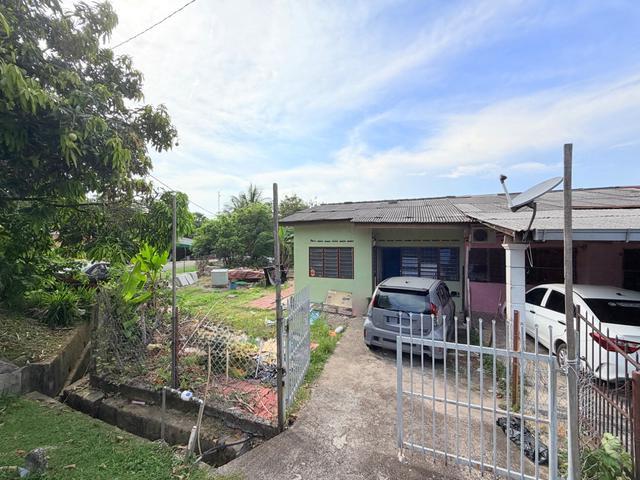 CORNER LOT BAWAH MV Teres 1 Tingkat Taman Peruna Sungai Udang Melaka
