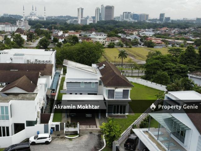 Corner Lot & Below Market Value | 2 Storey Bungalow Seksyen 7 Shah Alam
