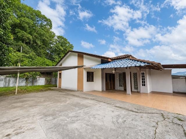 CORNER LOT BESAR Taman Bukit Mewah Kajang