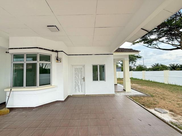 Corner Lot Bg land Single Storey Terrace at Taman Nusa Bestari NB2