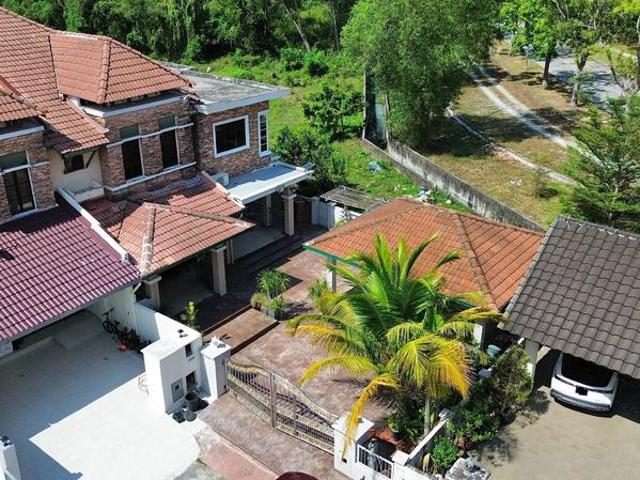 CORNER LOT BIG CAR PORCH 2Sty Bandar Nusaputra Puchong