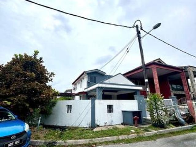 CORNER LOT BIG LAND Terrace House Taman Putra Perdana Puchong