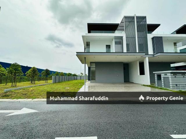 CORNER LOT BROADLEAF RESIDENCES 3 STOREY SEMI D TAMAN ALAM KEMUNING, KOTA KEMUNING