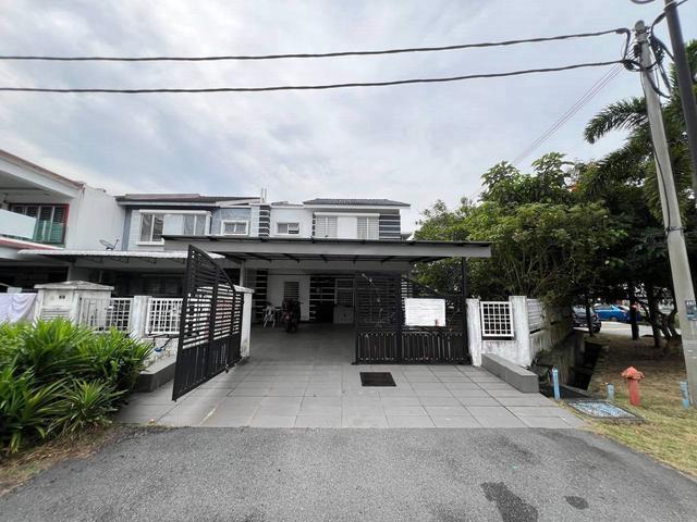 Corner Lot Club House Double Storey Seri Bangi Seksyen 8 Bangi