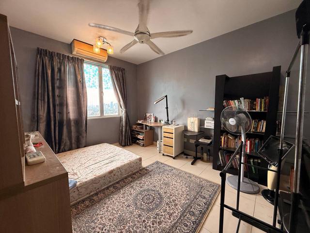 Corner Lot Condo Renovated with nice view of KL