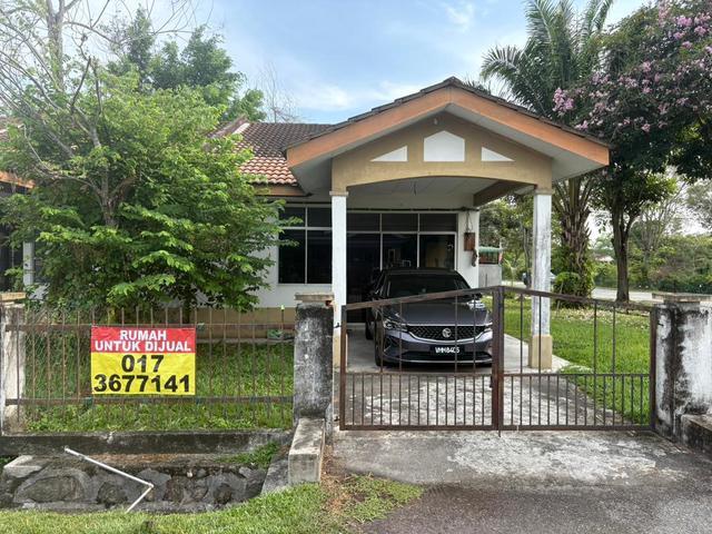 Corner Lot di Taman Desa PD