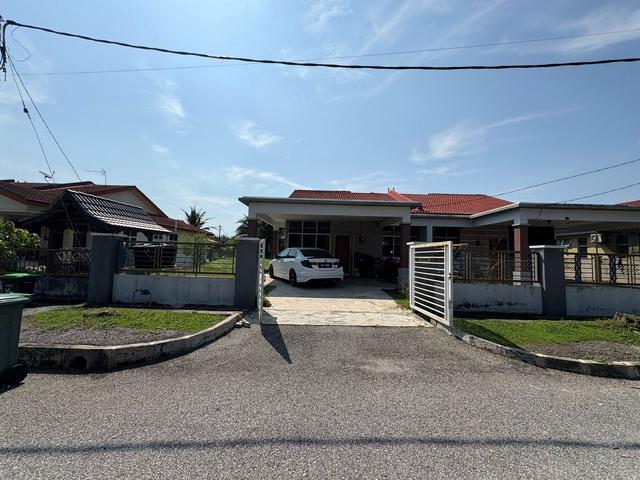 CORNER LOT di Tmn Semeling Setia Cantik Condition 5 Low Deposit