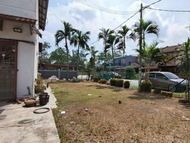 Corner Lot Double Stotey Teluk Gedong Indah Basic Unit For Rent