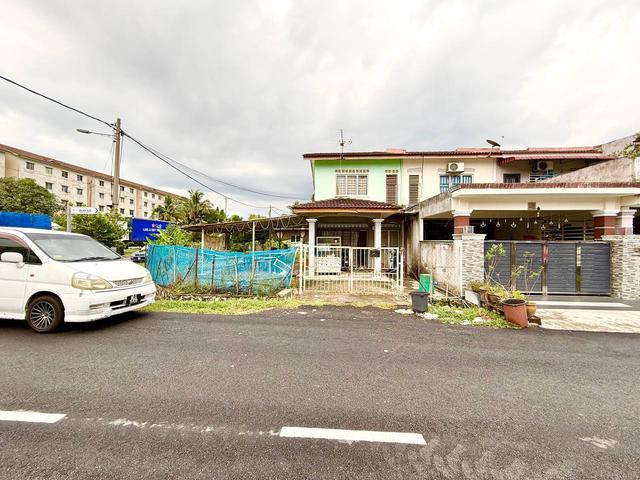 Corner Lot Double Storey Bandar Rinching Seksyen 5 Semenyih
