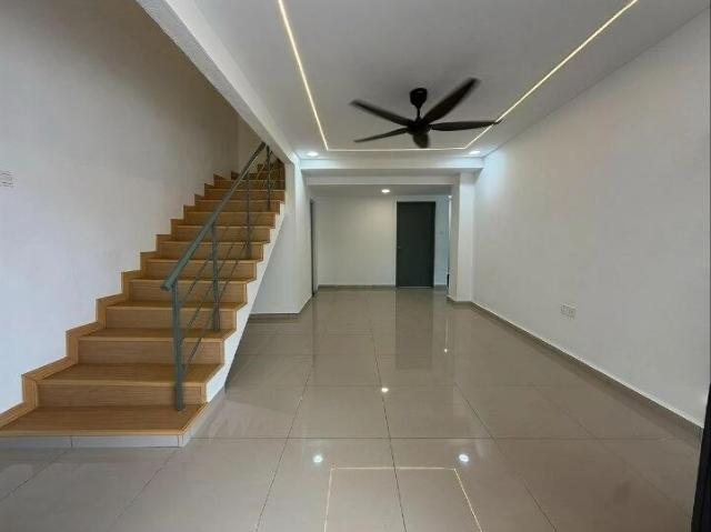 CORNER LOT Double Storey Low Cost House Fully Renovated Freehold Johor Jaya JB
